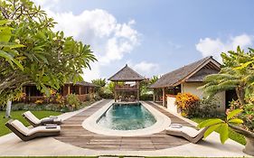 Villa Lina By Optimum Bali Villas